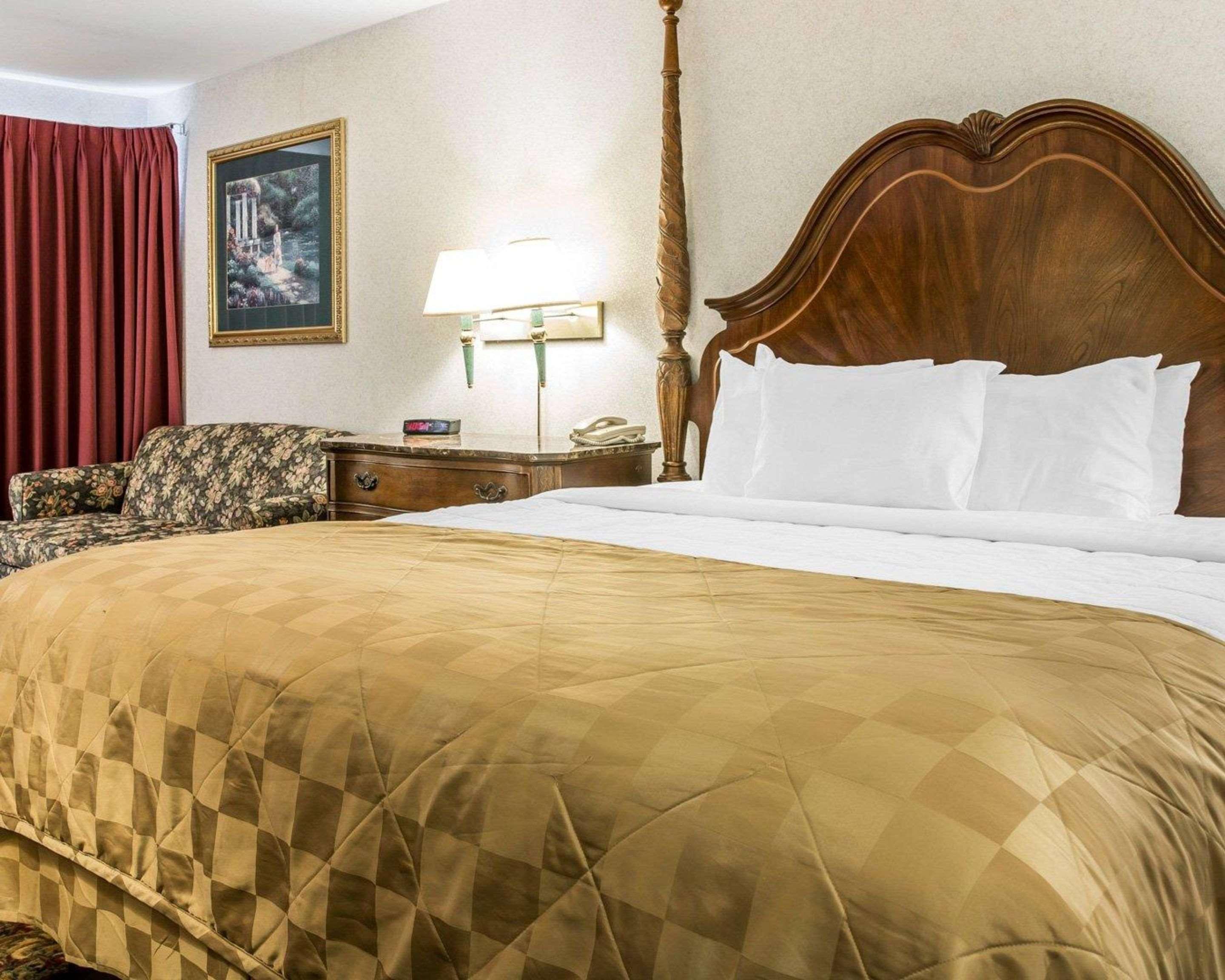 Clarion Hotel Beachfront Mackinaw City Buitenkant foto