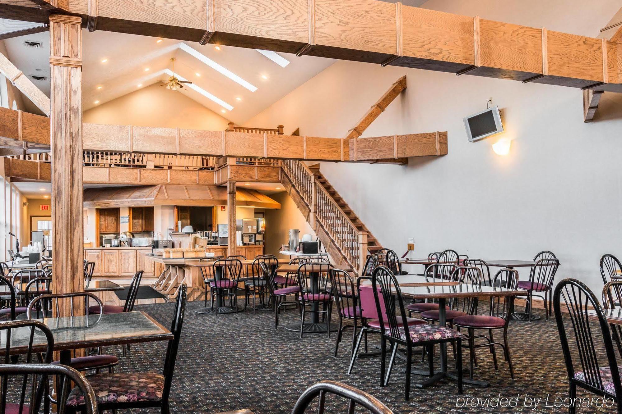 Clarion Hotel Beachfront Mackinaw City Buitenkant foto