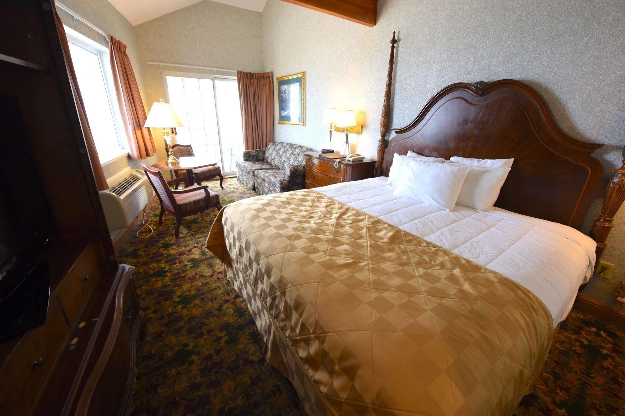 Clarion Hotel Beachfront Mackinaw City Buitenkant foto